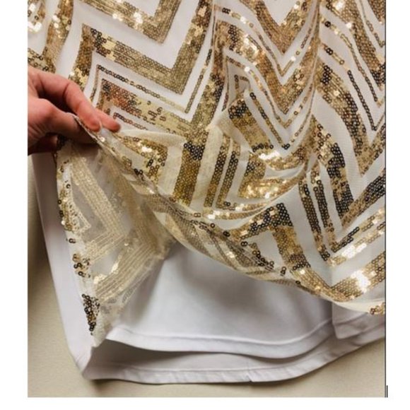 New York & Company, White Tank, Gold Sequin Embellished Chevron, Medium, NWT - Picture 6 of 7